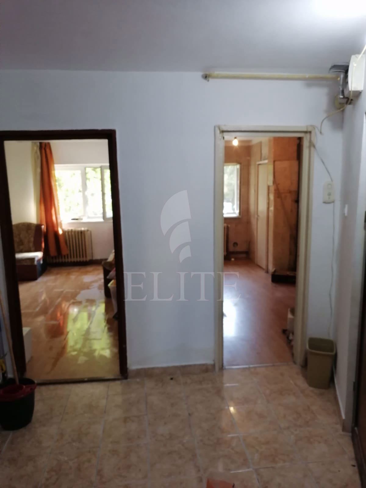 Apartament 3 camere în zona BIG-1000720