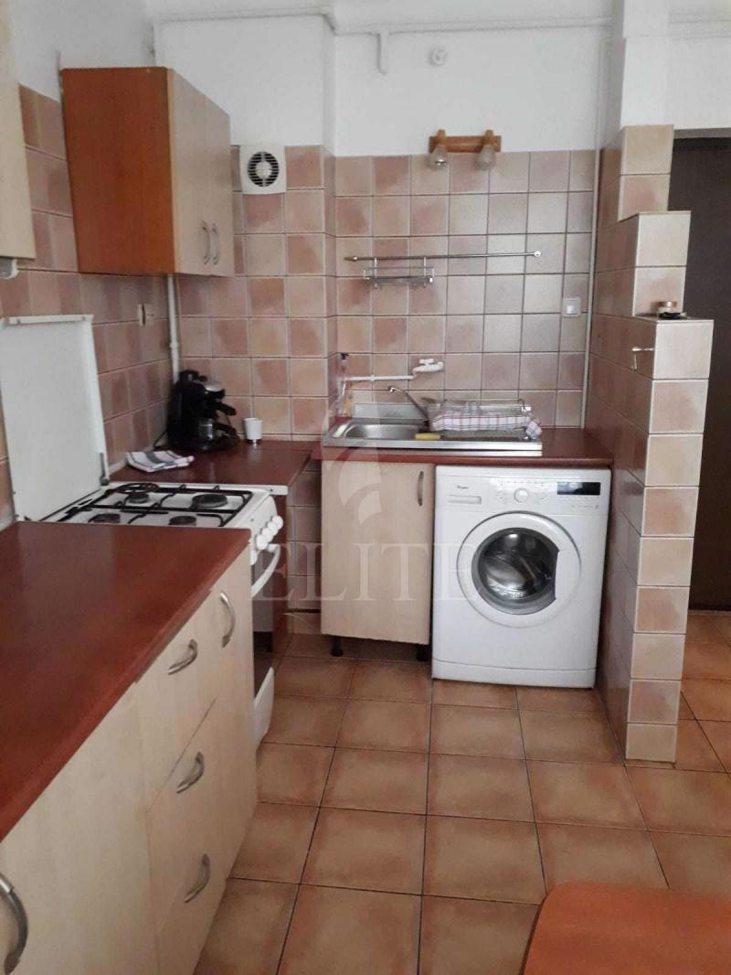 Apartament 2 camere în zona SEMICENTRALA-1000735