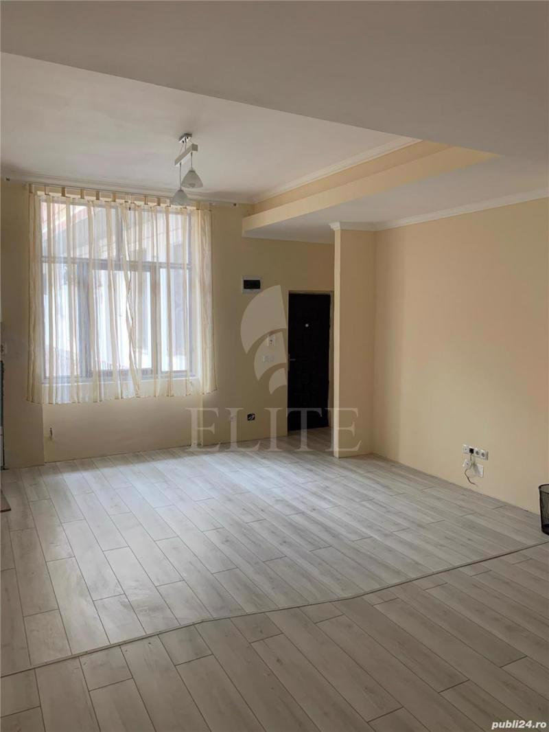 Apartament 4 camere în zona Horea-1003484