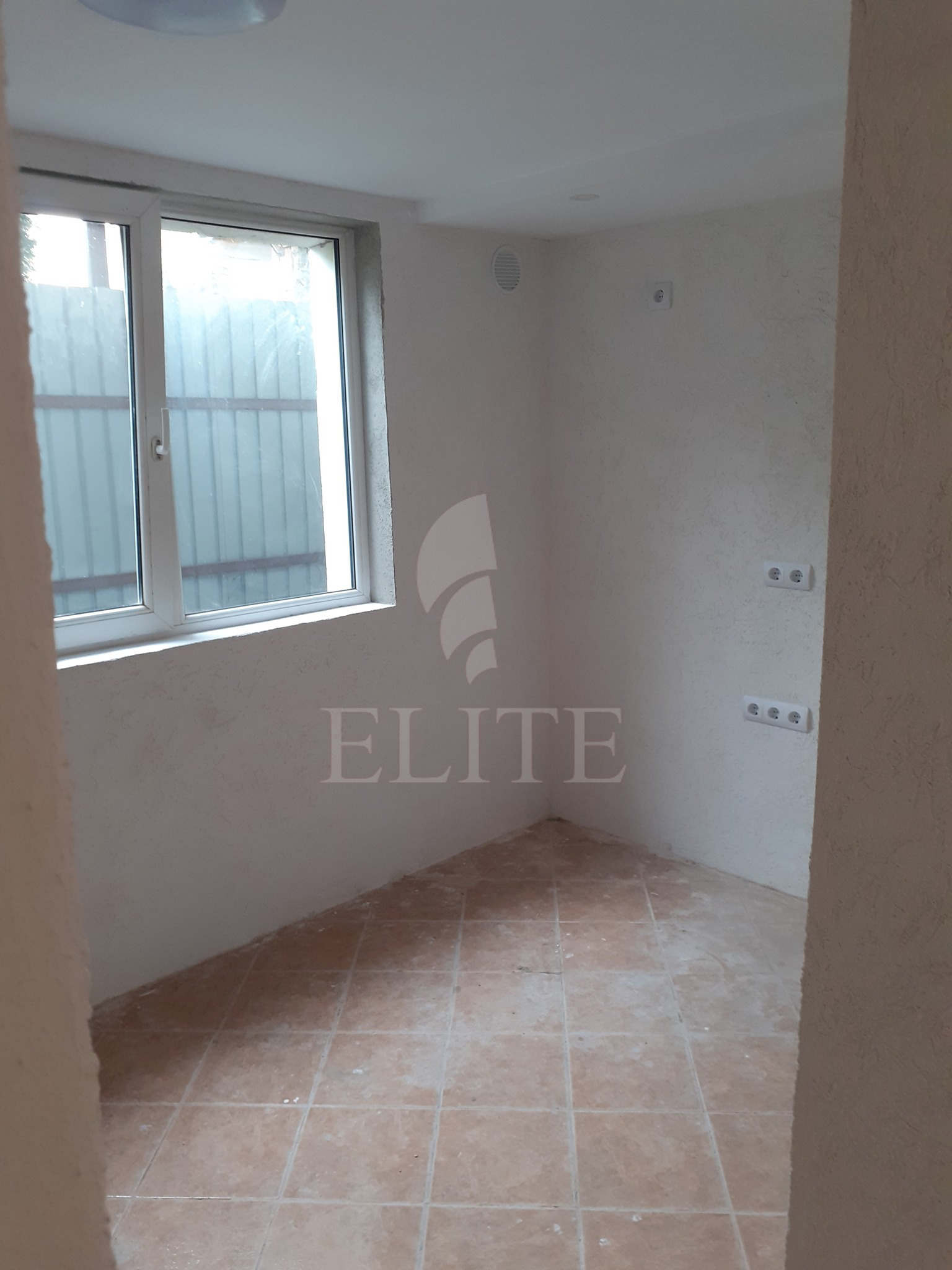 Apartament o camera în zona IRIS-1005910