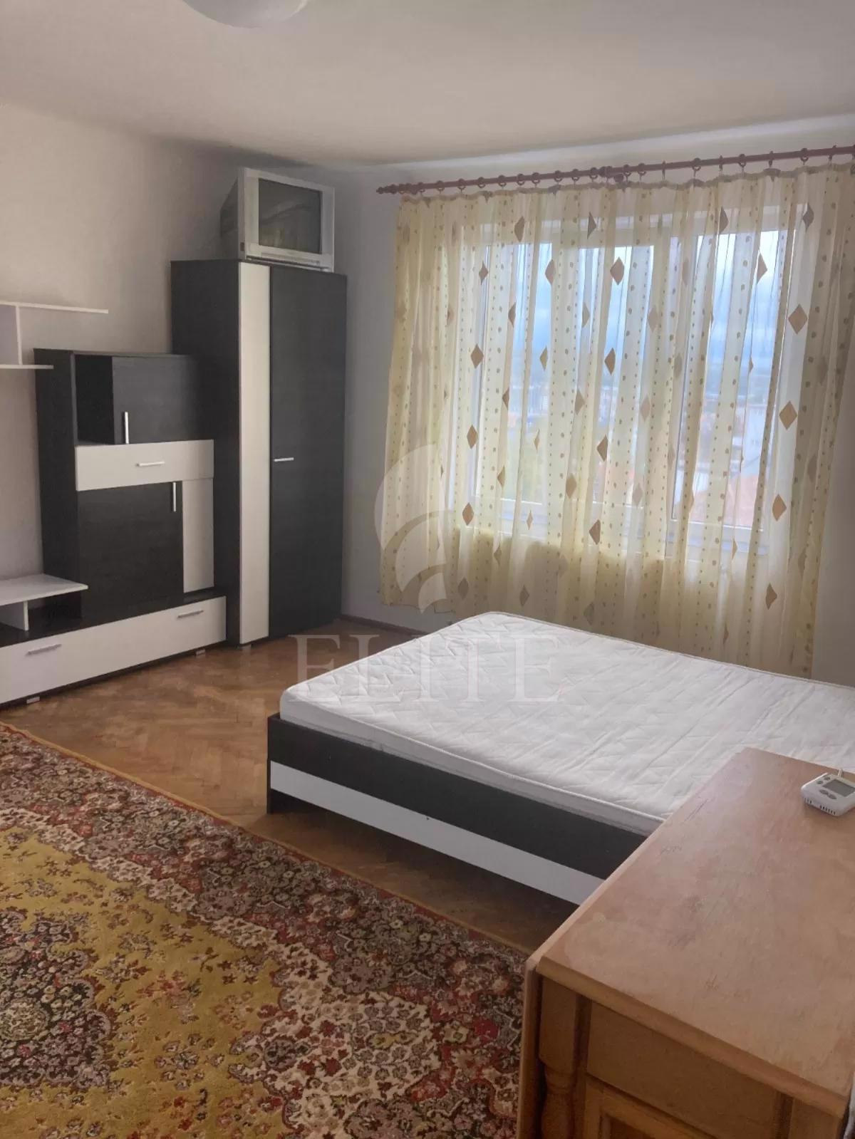 Apartament o camera în zona VANATORULUI-1008057