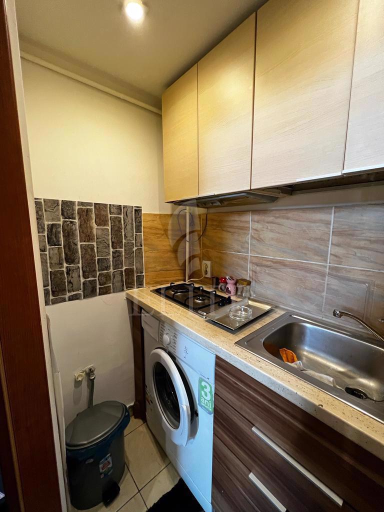 Apartament o camera în zona MAGAZINUL CENTRAL-1009870