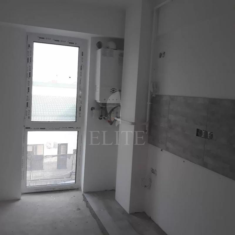 Apartament o camera în zona CAMPULUI-1010578