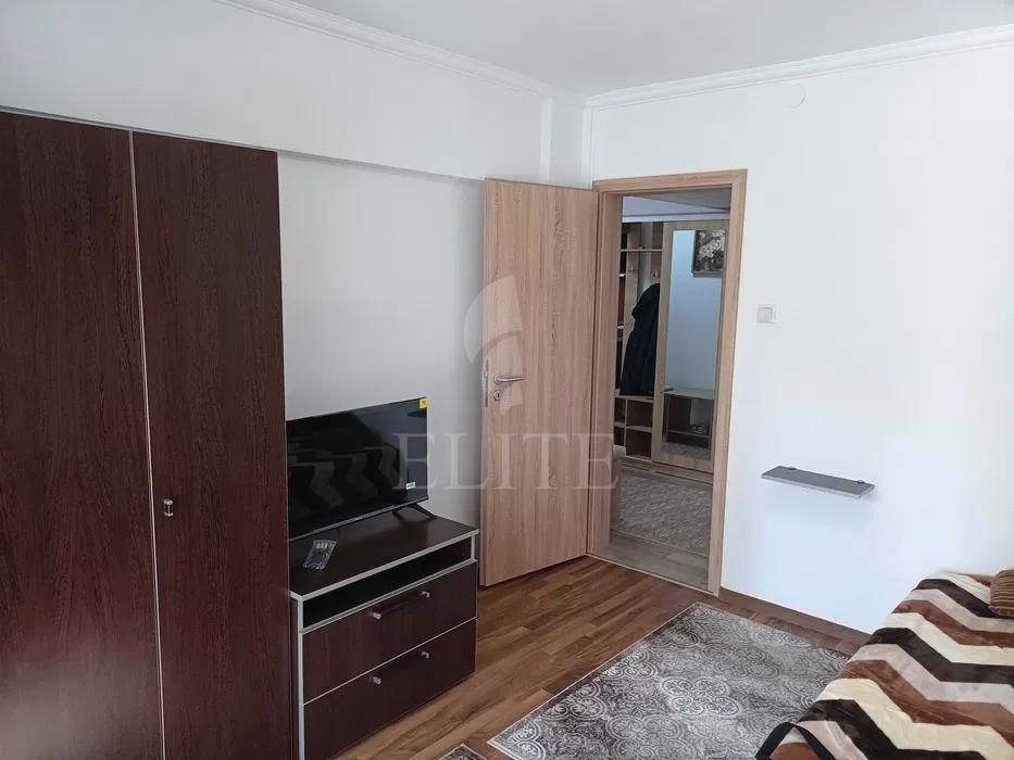 Apartament 3 camere în zona AUREL VLAICU-1018867