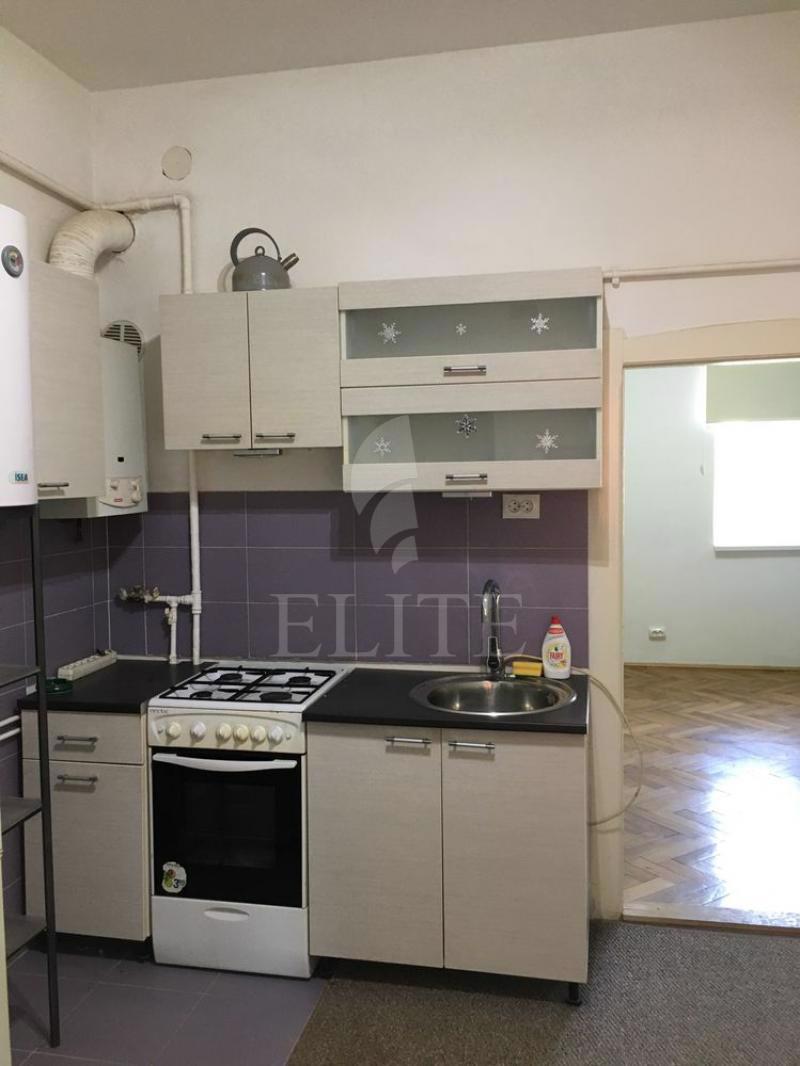 Apartament o camera în zona SEMICENTRALA-1019223