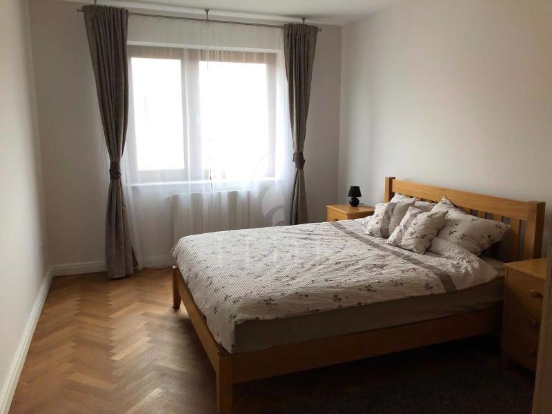 Apartament 4 camere în zona PIATA ENGELS-1022832