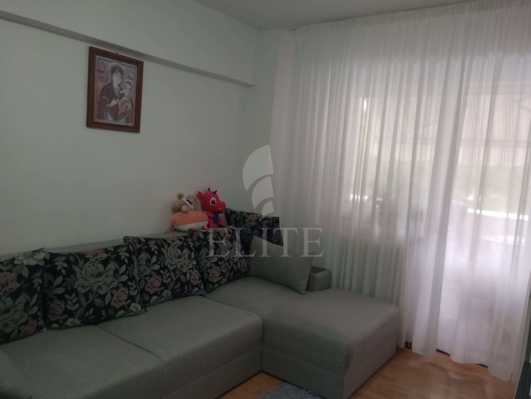 Apartament 3 camere în zona PIATA FLORA-1023859