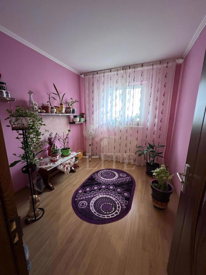 Apartament 3 camere în zona MEHEDINTI-1028260