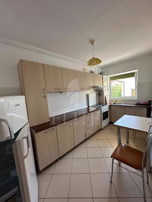 Apartament 2 camere în zona LUNII-1028857