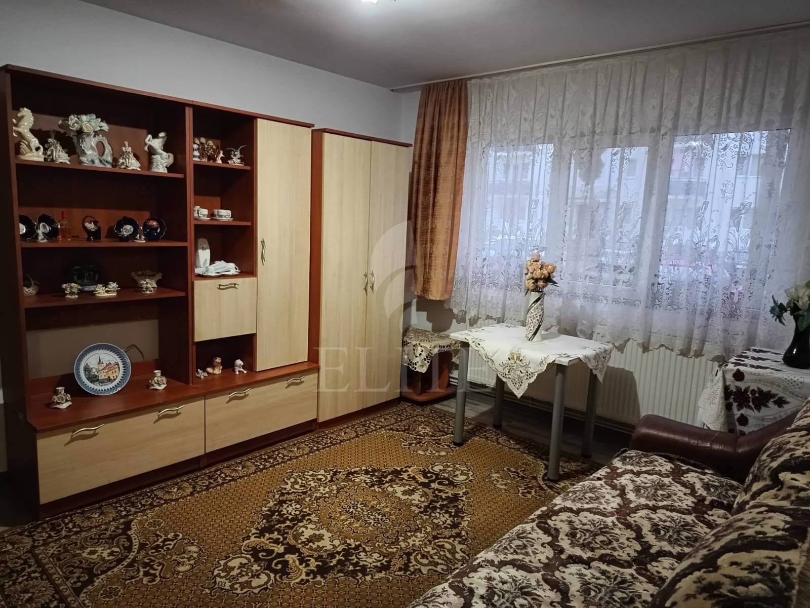 Apartament 3 camere în zona PETROM-1029448