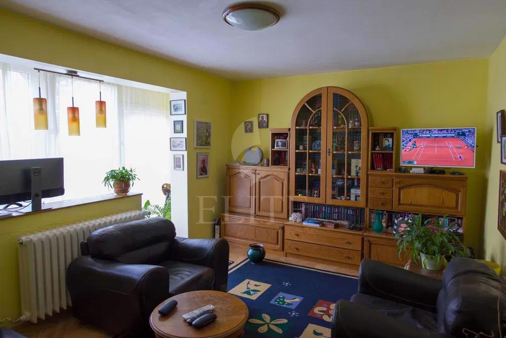 Apartament 3 camere în zona HERMES-1032660