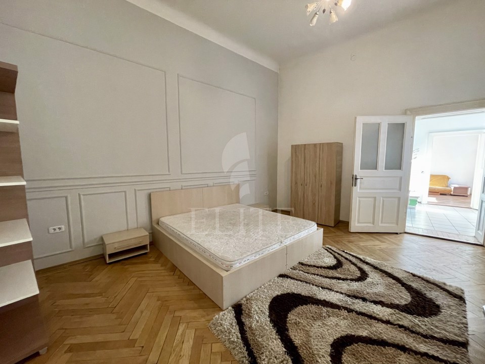 Apartament 3 camere în zona HOREA-1040142