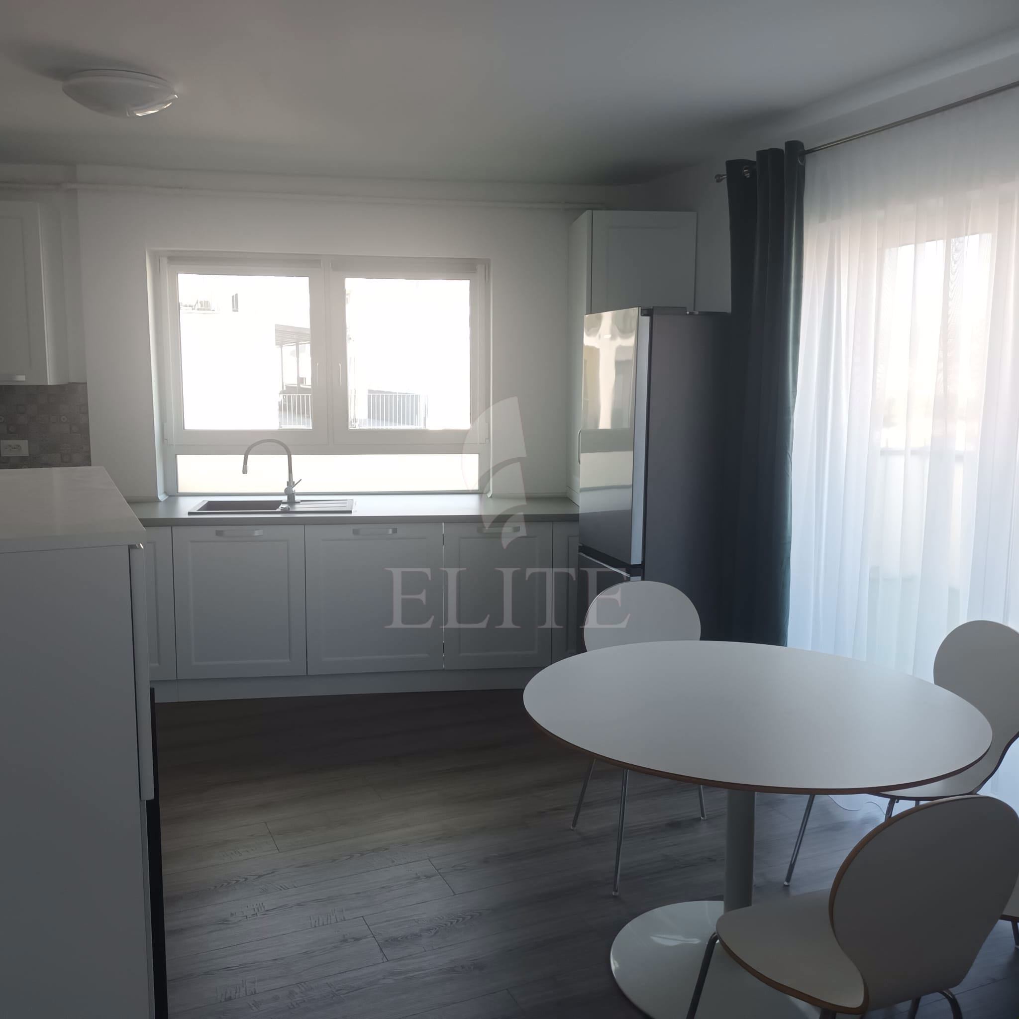 Apartament 3 camere în zona PIATA ABATOR-1040426