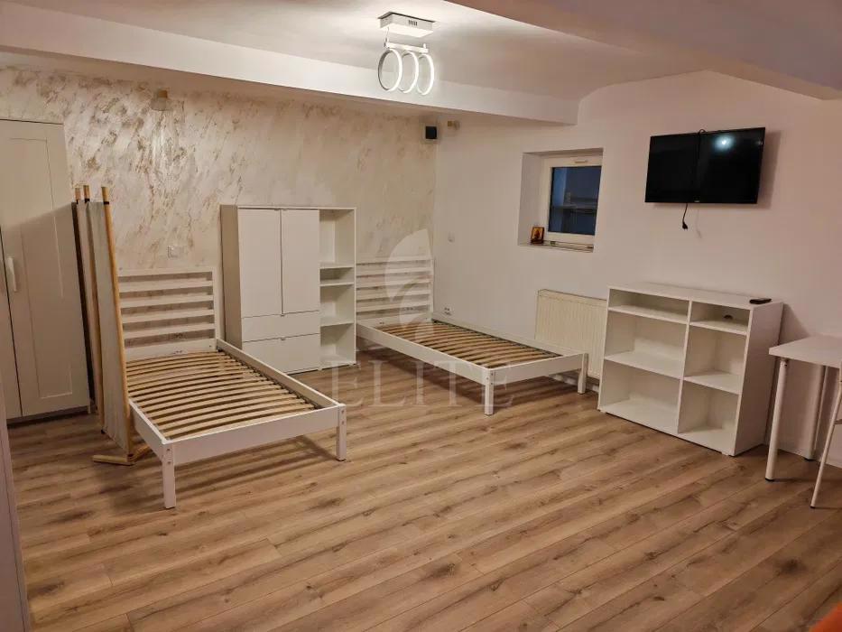 Apartament o camera în zona SEMICENTRALA-1044632