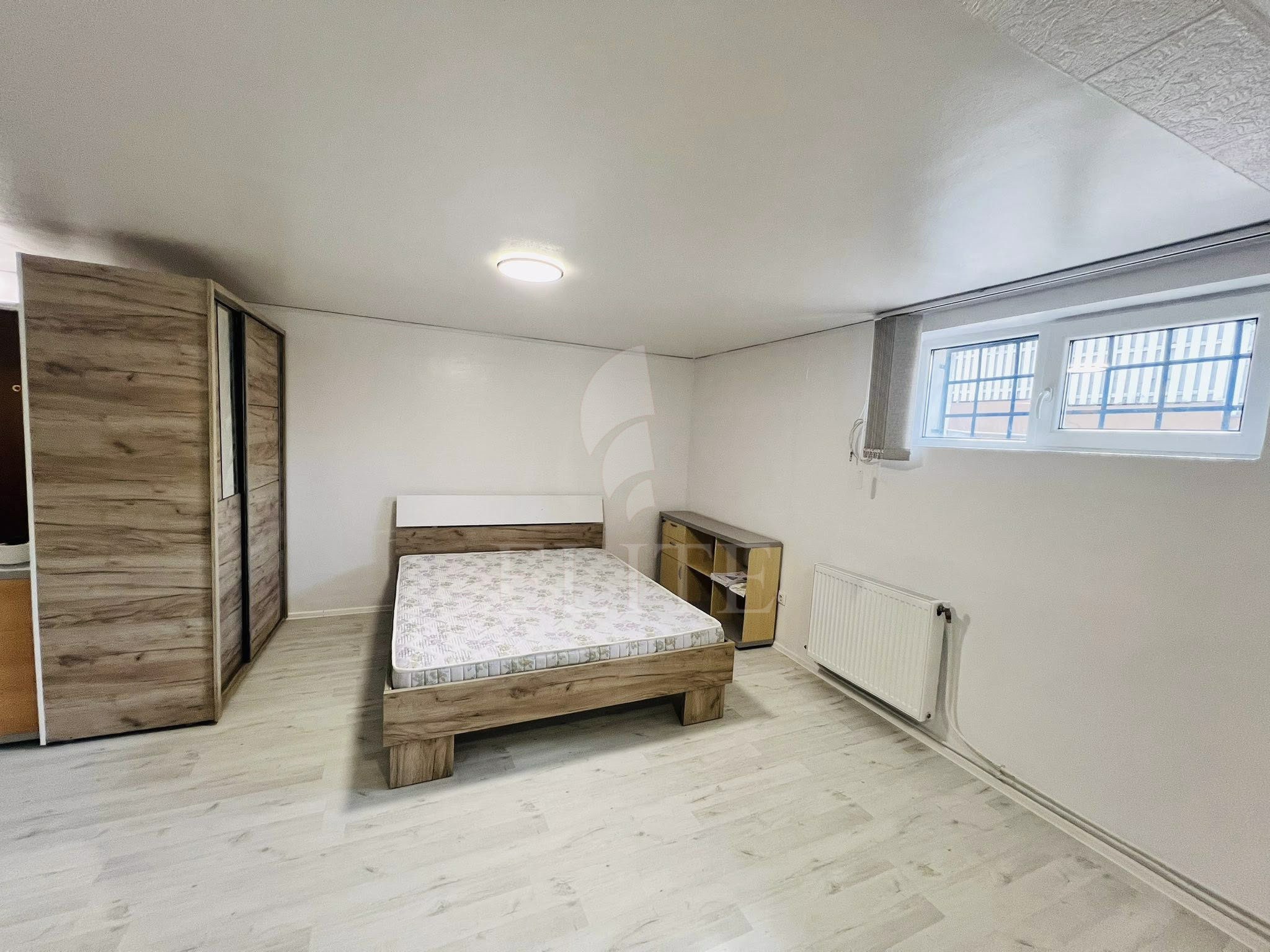 Apartament o camera în zona EUROPA-1045023