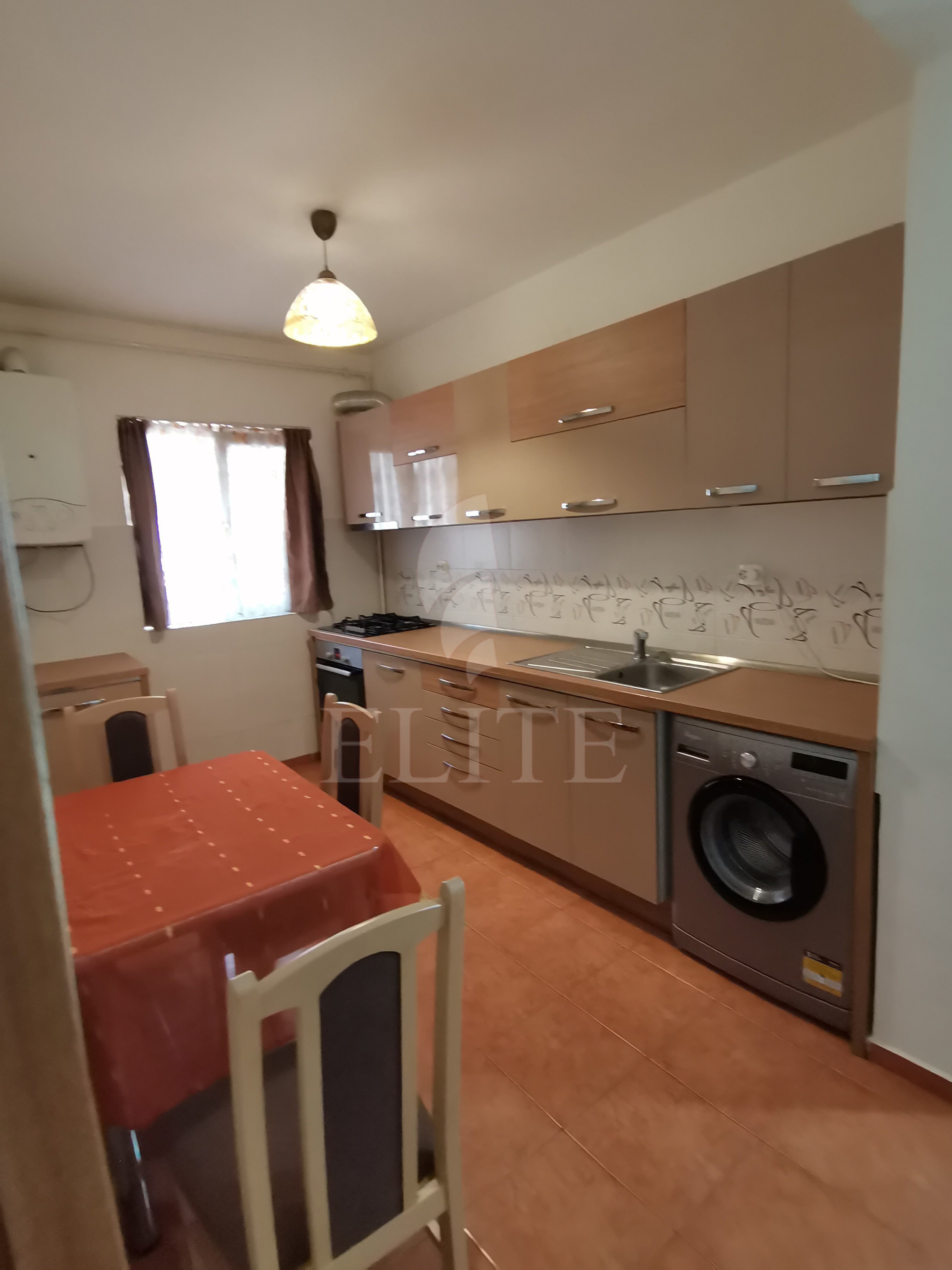 Apartament o camera în zona FILOLOGIE-1046134