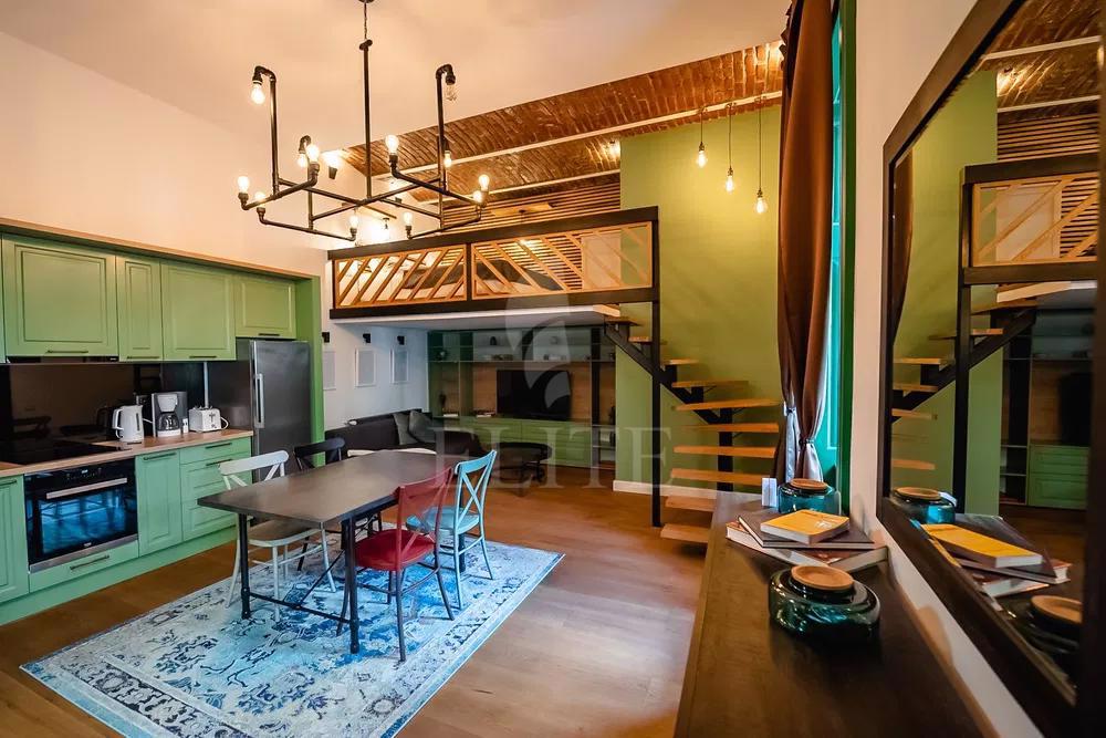 Apartament 3 camere în zona MAGAZINUL CENTRAL-1046145
