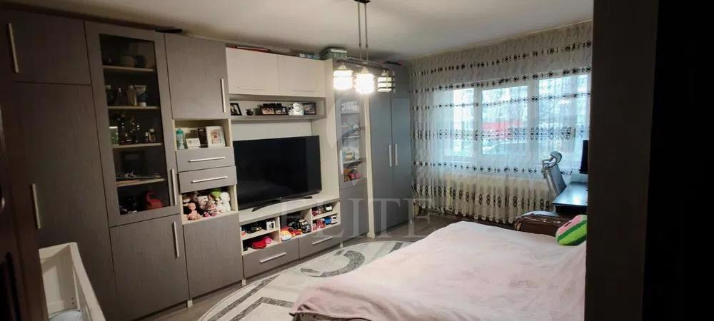 Apartament 3 camere în zona KAUFLAND-1046792