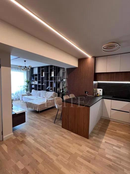 Apartament 3 camere în zona HOTEL TULIP-1049364