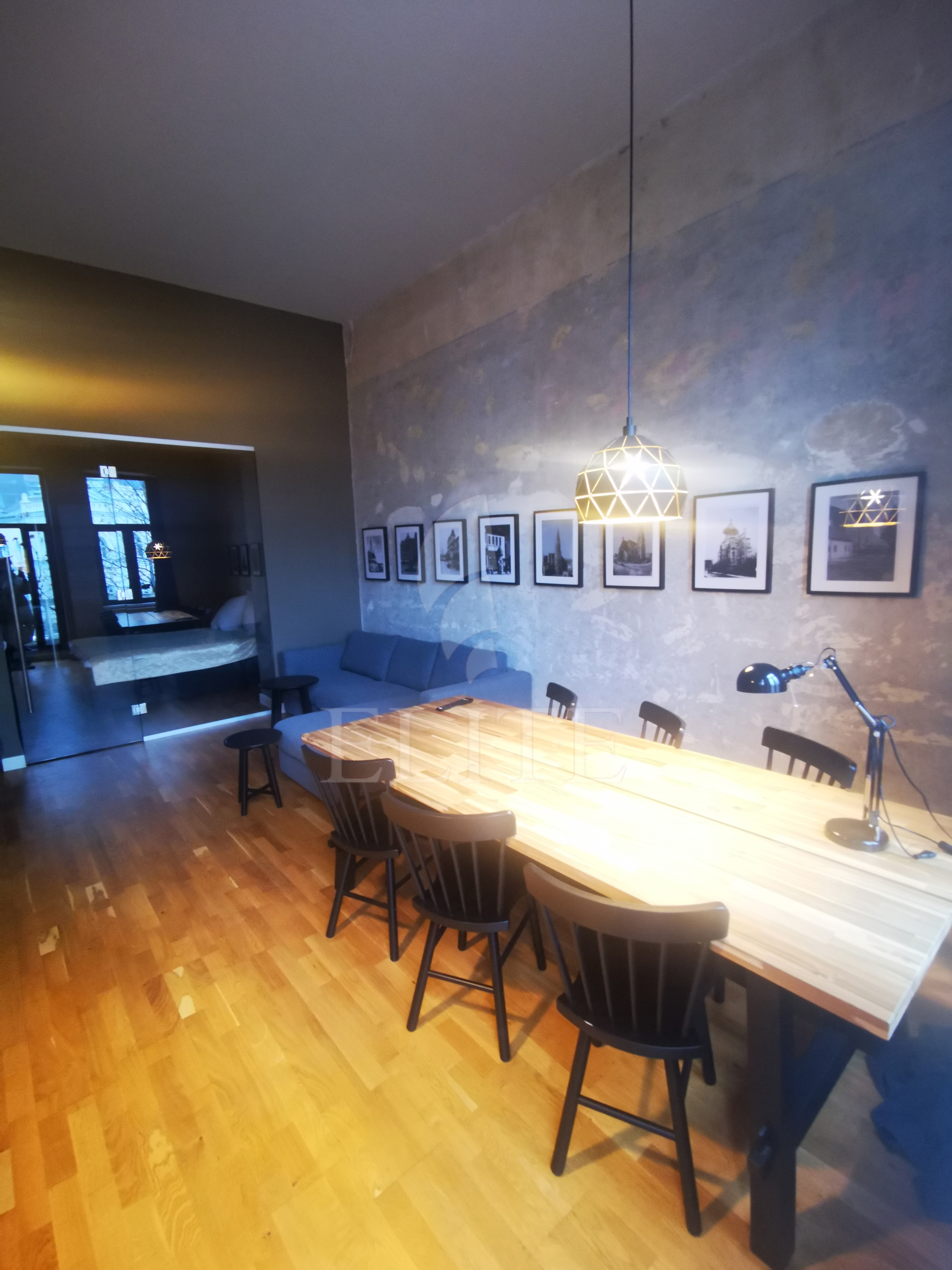 Apartament 3 camere în zona CENTRALA-1050487
