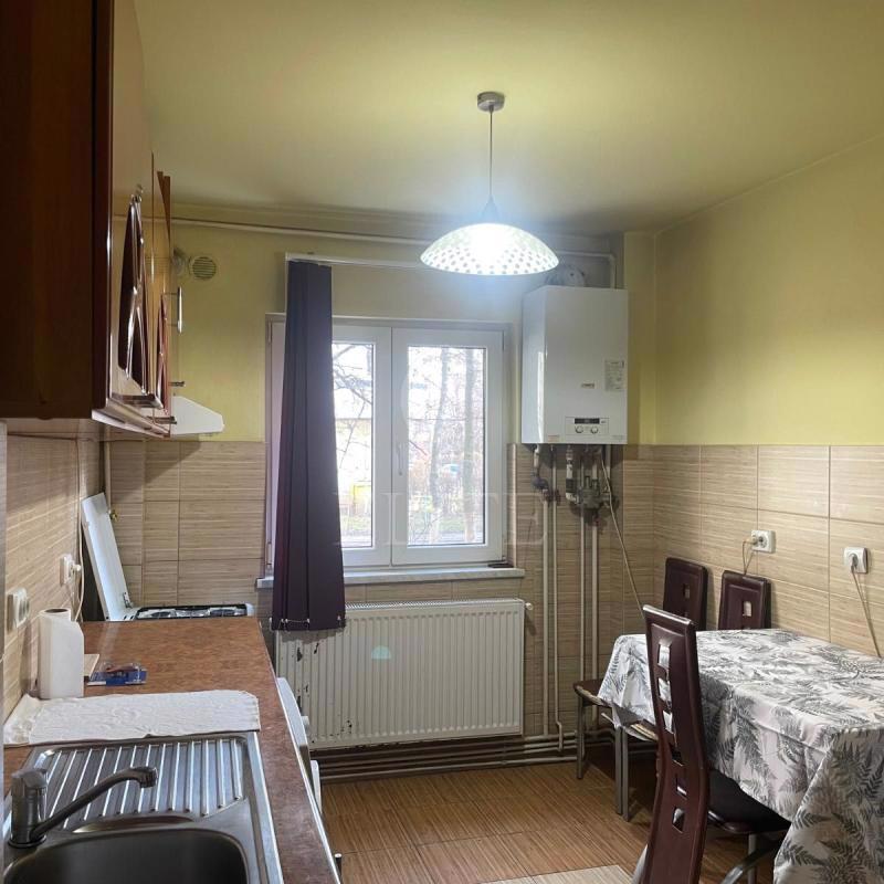Apartament 3 camere în zona AUREL VLAICU-1051086