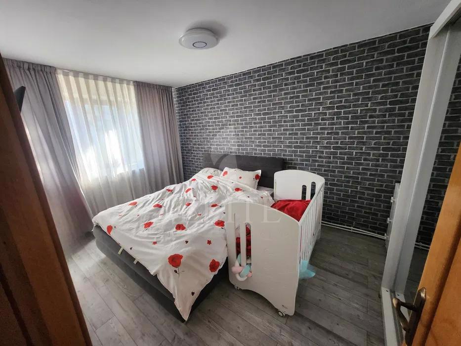 Apartament 4 camere în zona SIRENA-1051289