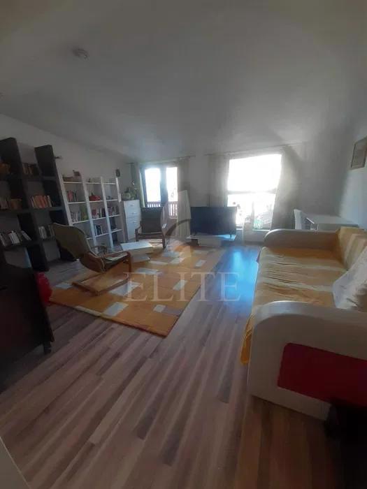 Apartament 3 camere în zona UNIVERSITATII-1055094