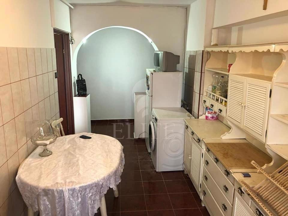 Apartament 3 camere în zona FABRICII-1071066