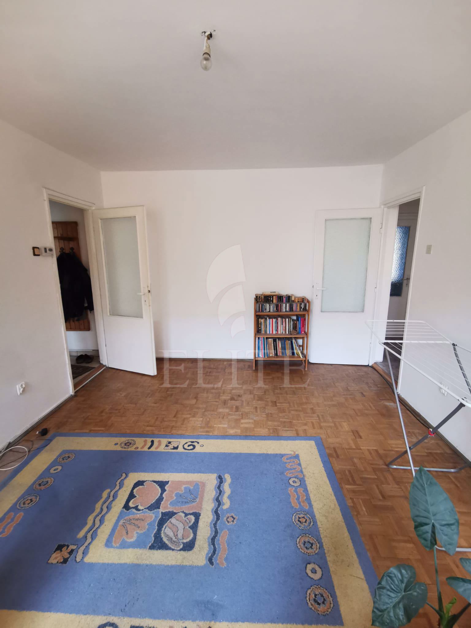 Apartament 3 camere în zona PIATA 14 IULIE-1086338