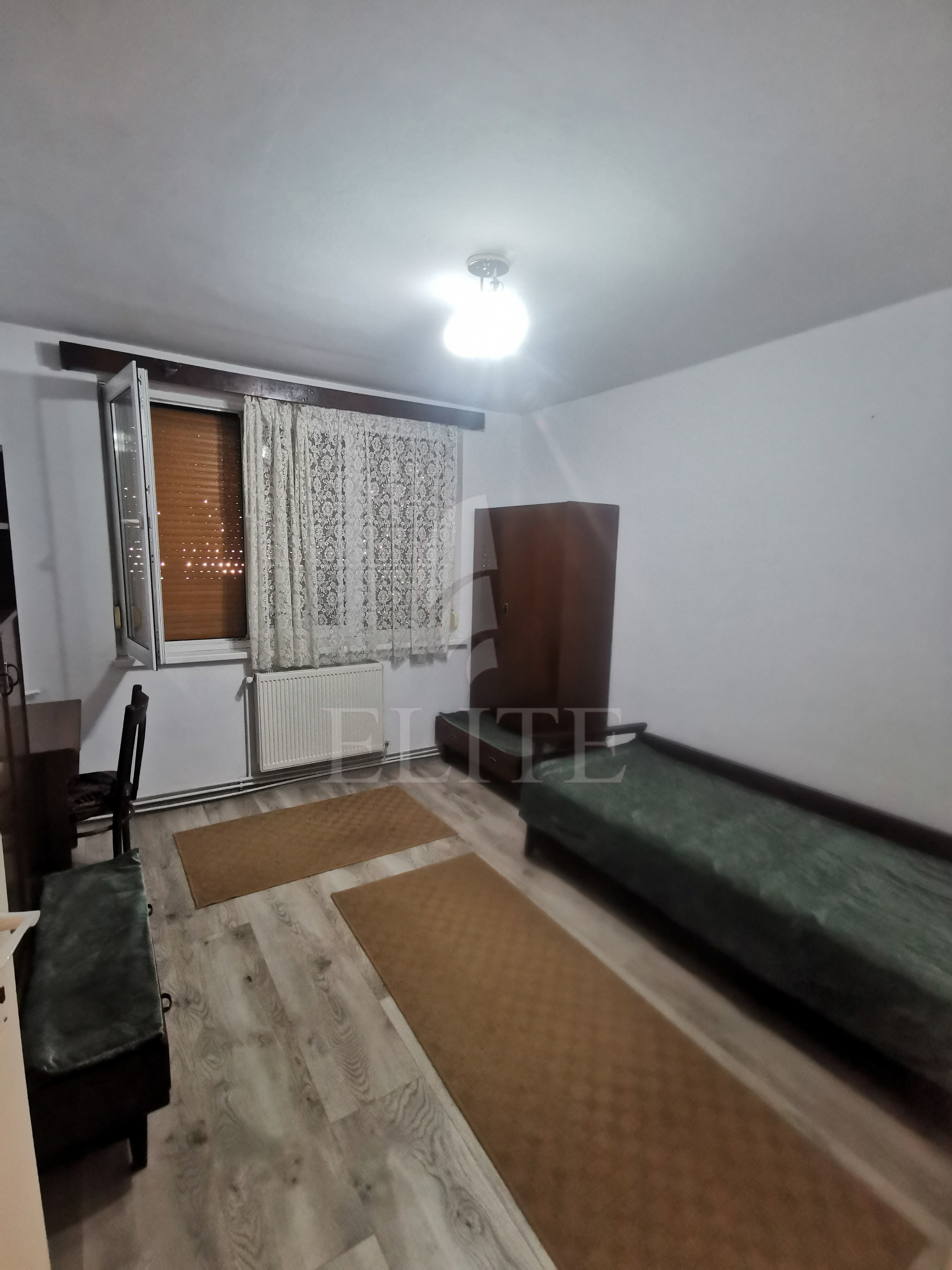 Apartament 2 camere în zona SEMICENTRALA-1163763
