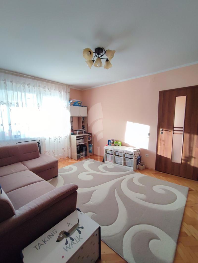 Apartament 2 camere în zona MERCUR-1166735