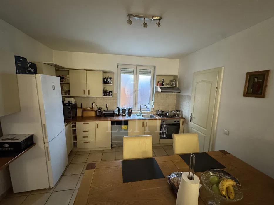 Apartament 3 camere în zona ANDREI MURESANU-1166844