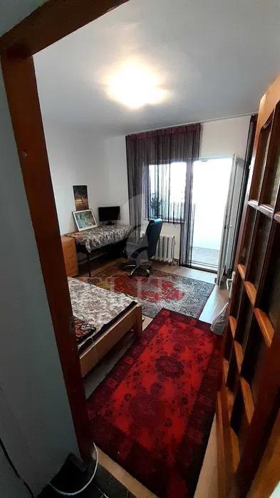 Apartament 3 camere în zona POD CALVARIA-1172567