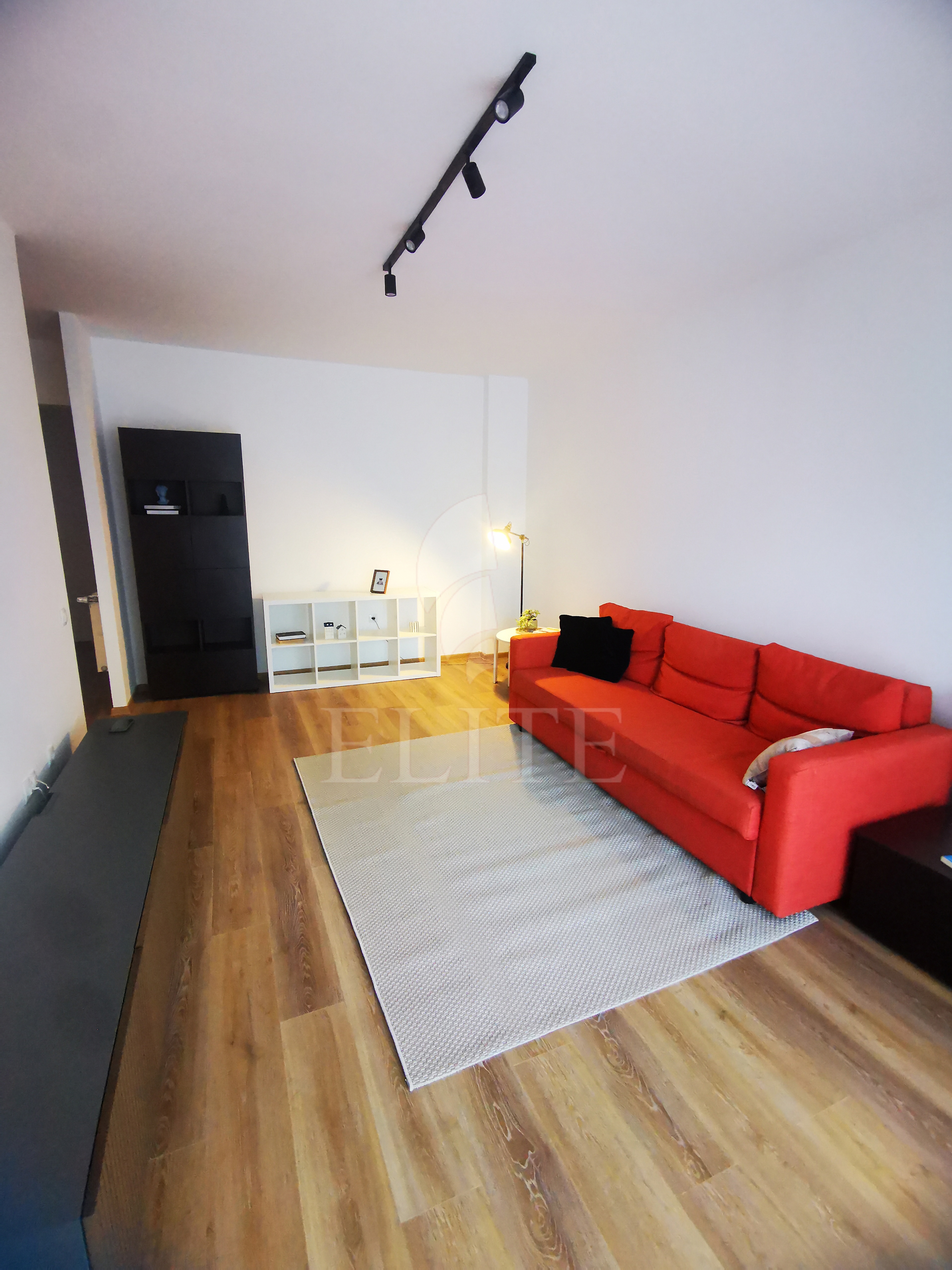 Apartament 2 camere în zona COMPLEX BONJOUR-1173111