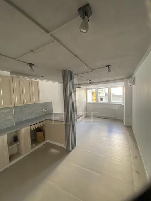 Apartament o camera în zona STRAZII CALEA FLORESTI-1173517