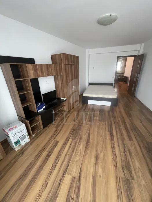 Apartament o camera în zona SEMICENTRALA-1174124