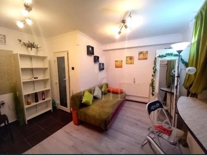Garsoniera în zona MAGAZINUL CENTRAL-1175497