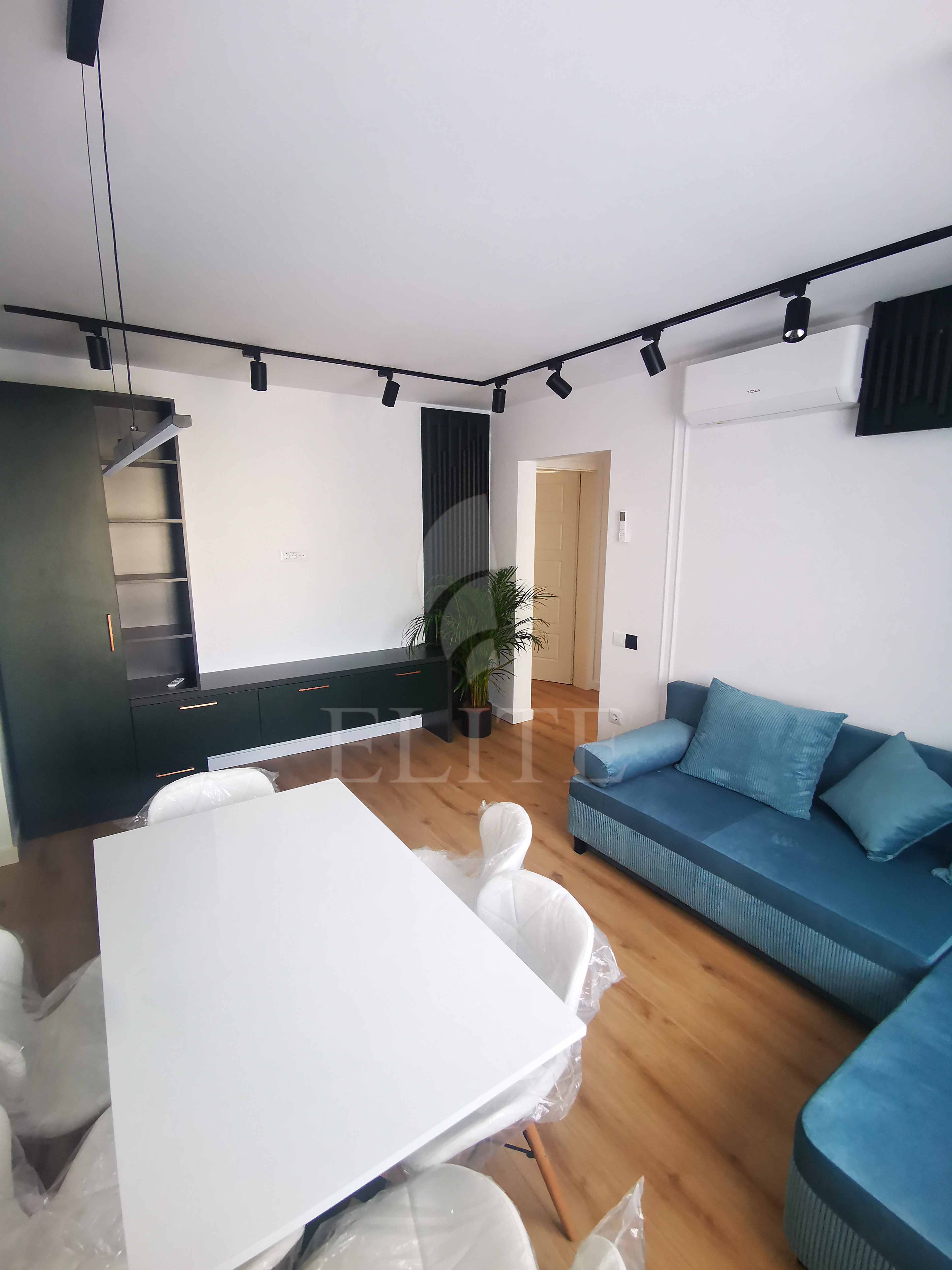 Apartament 4 camere în zona MEHEDINTI-1177327