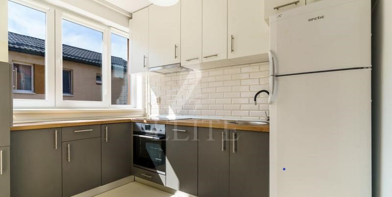 Apartament 3 camere în zona BUNA ZIUA-1180010