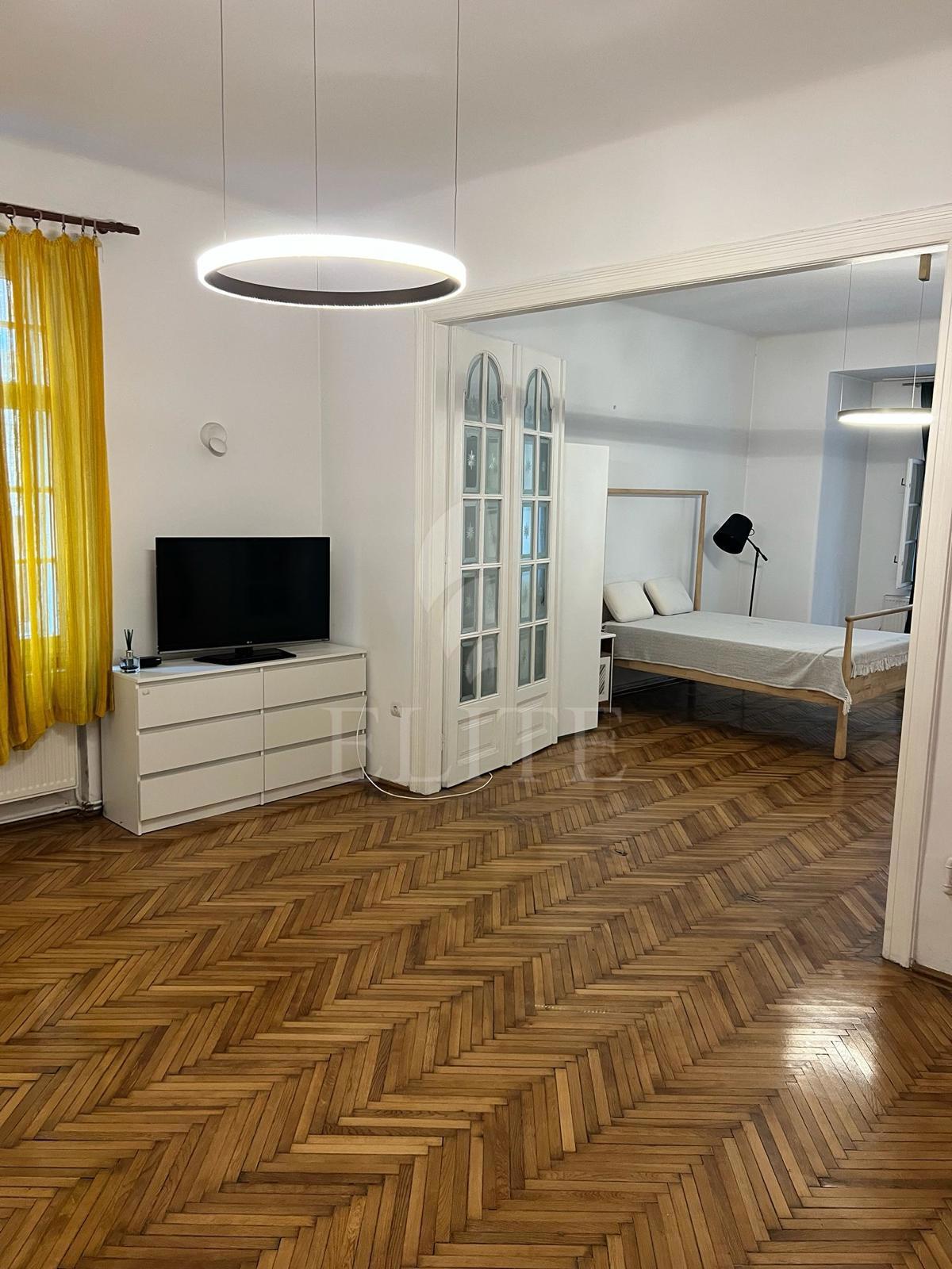 Apartament 3 camere în zona HOTEL NAPOCA-1180878