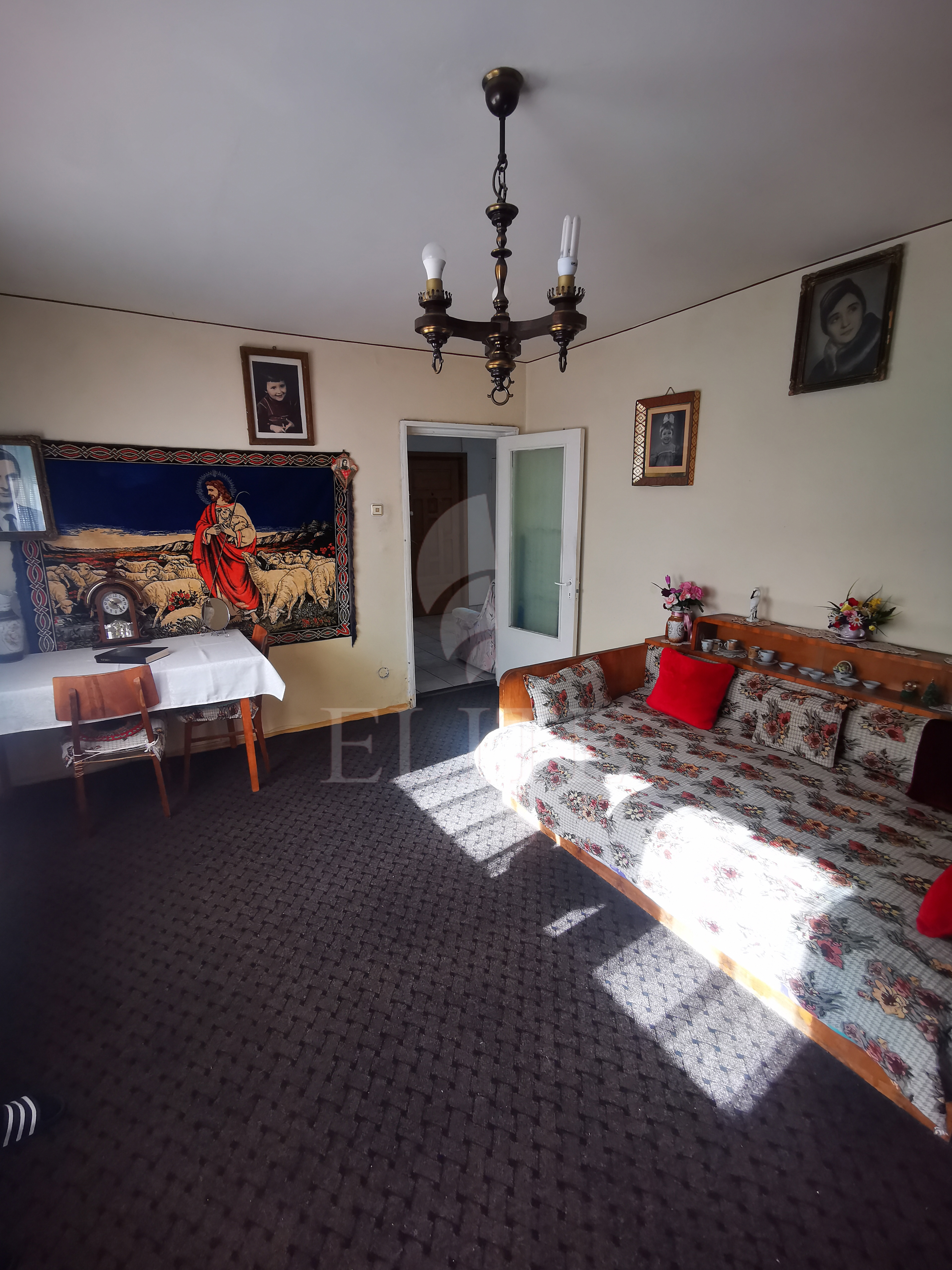 Apartament 4 camere în zona NEGOIU-1181032