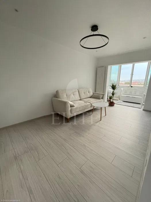 Garsoniera în zona STRAZII BUCURESTI-1182293