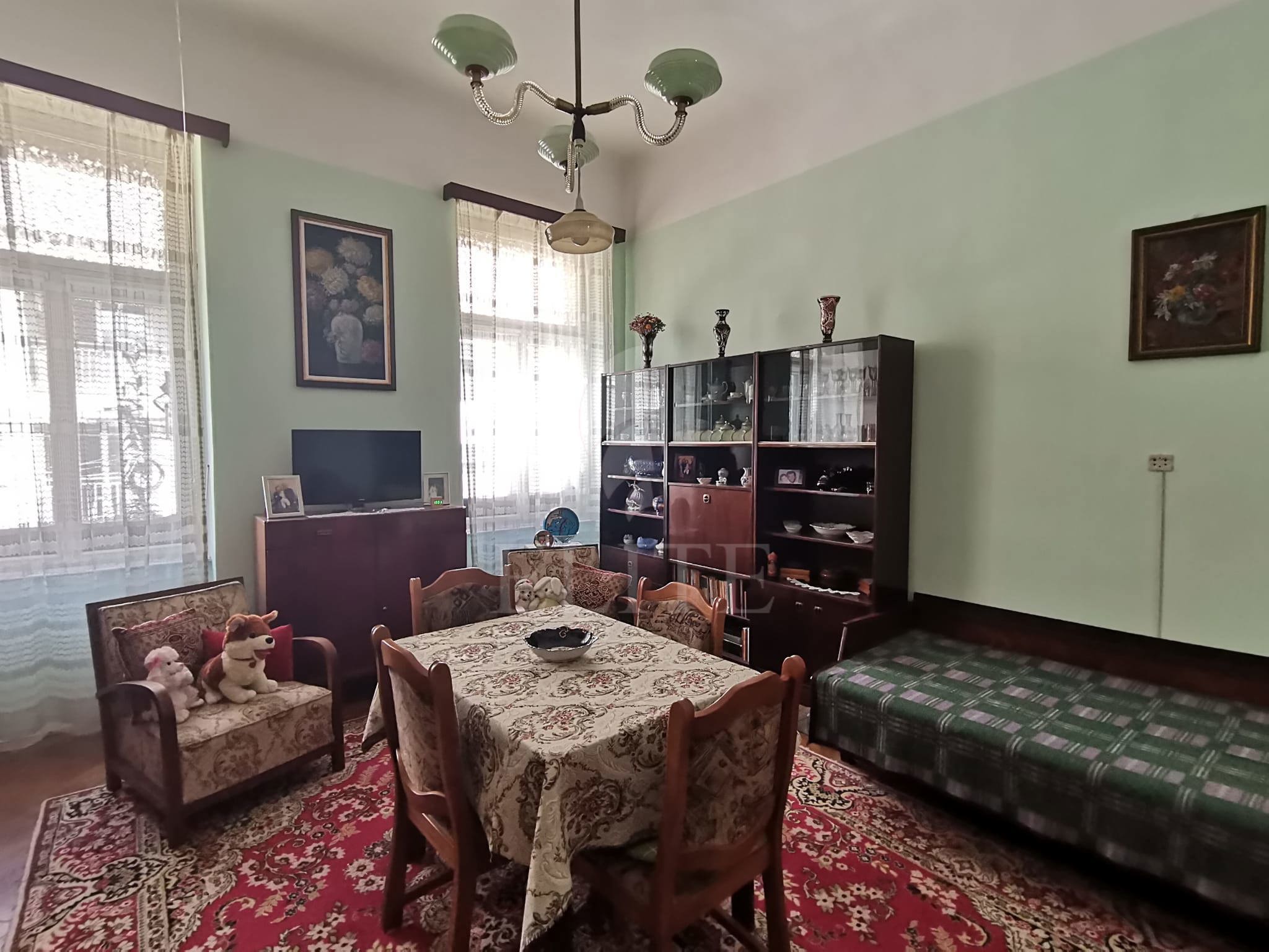 Apartament 3 camere în zona SEMICENTRALA-1183676