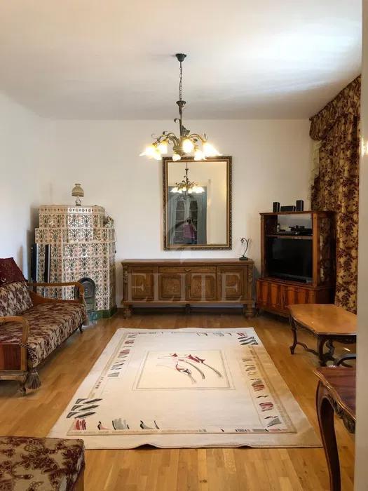 Apartament 3 camere în zona SEMICENTRALA-1183823