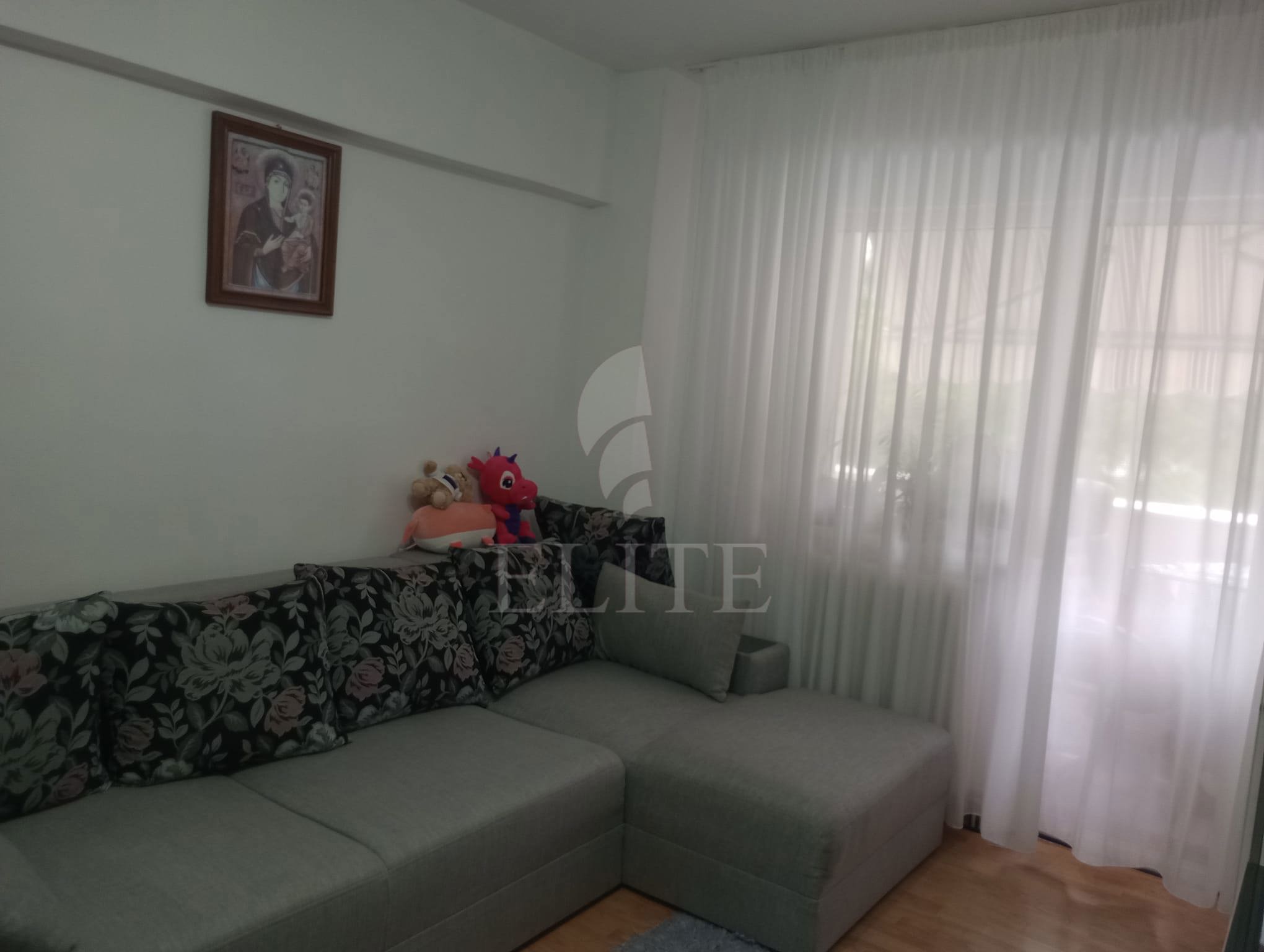 Apartament 3 camere în zona PIATA FLORA-1184753
