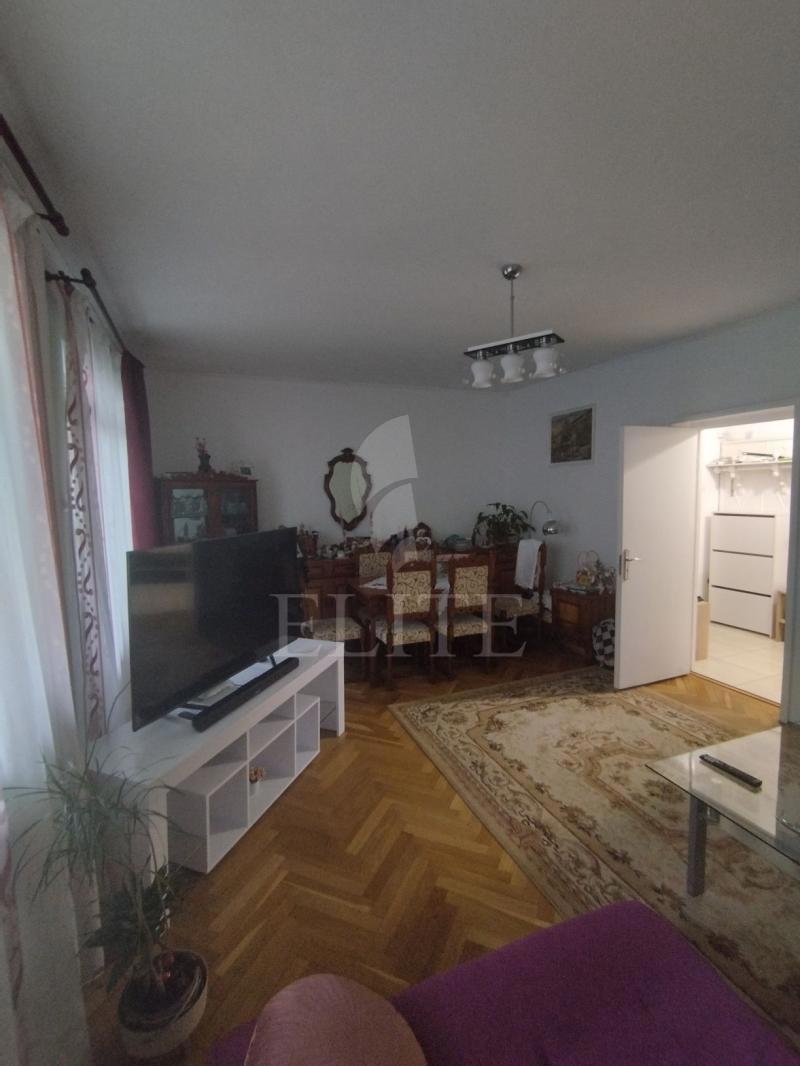 Apartament 3 camere în zona SALA SPORTURILOR-1185577
