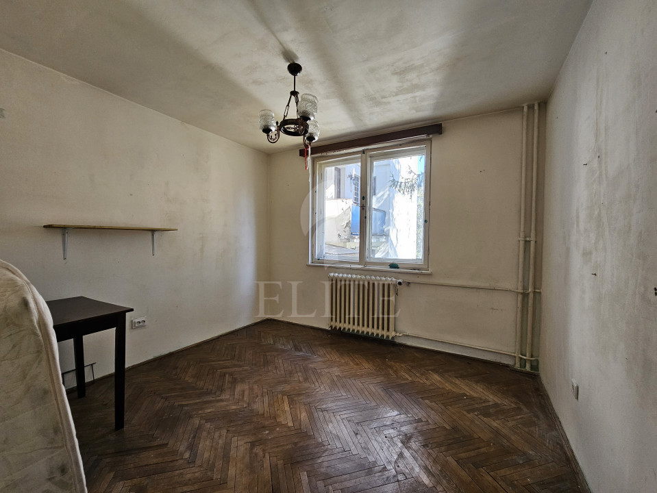 Apartament 3 camere în zona PLOPILOR-1185584