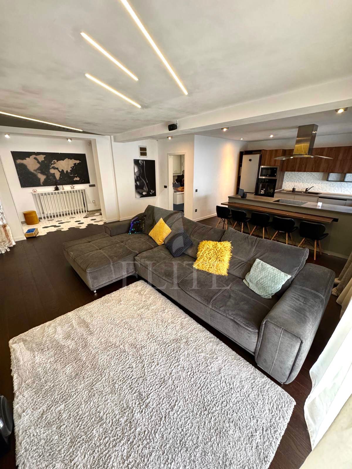 Apartament 3 camere în zona EUROPA-1185759