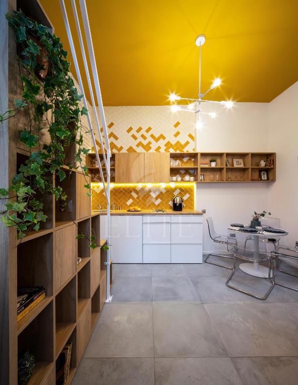 Apartament 2 camere în zona LICEUL MIHAI EMINESCU-1186000