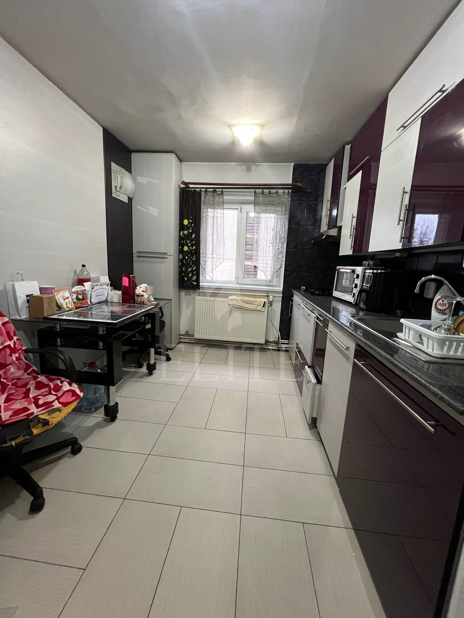 Apartament 4 camere în zona STRAZII AUREL VLAICU-1187538